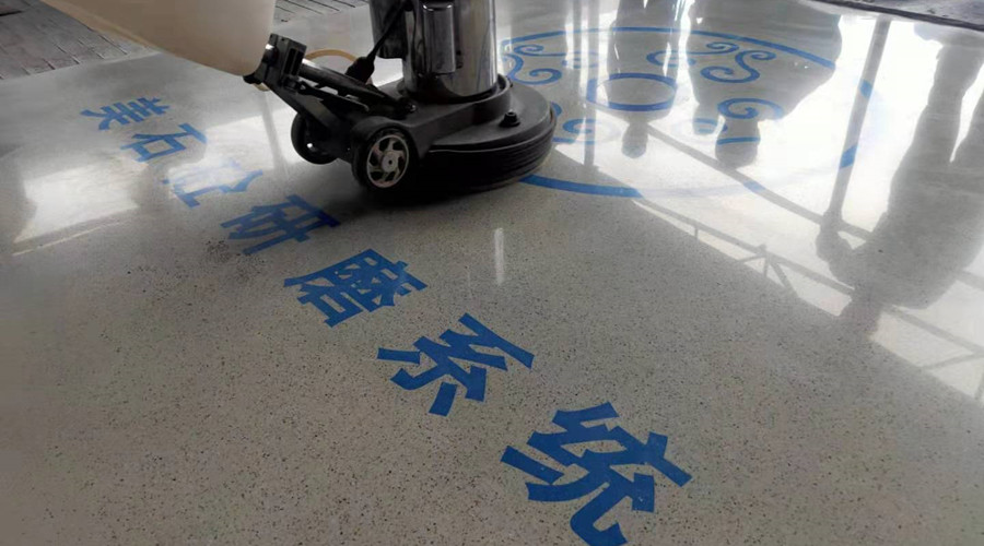 新型无机磨石抛光后的镜面效果